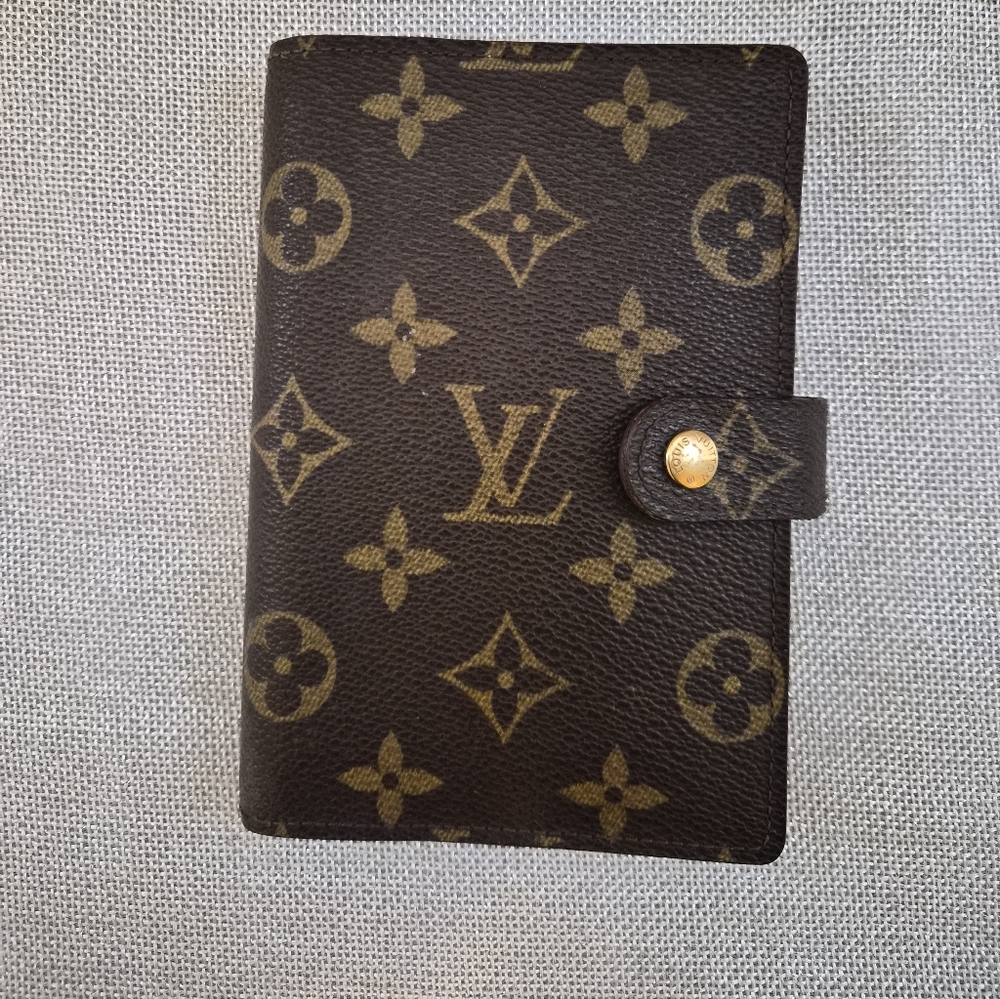Authentic Louis Vuitton Monogram Agenda MM